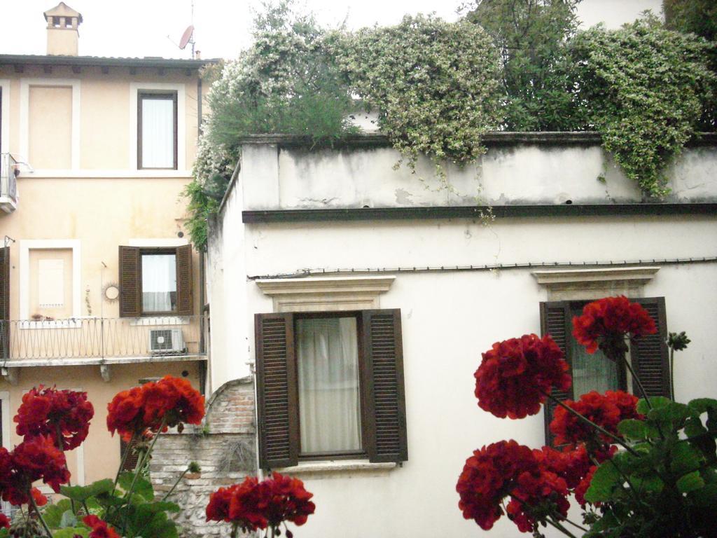 A Casa Di Luca Hotel Verona Exterior foto